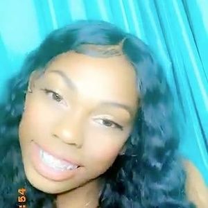 Meet your Posher, Khalia